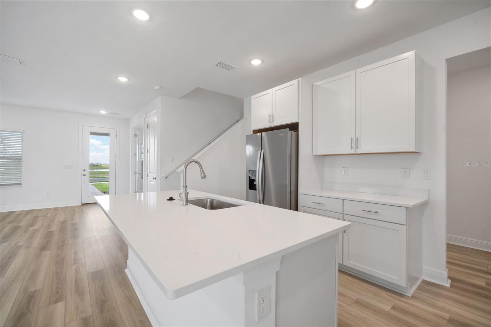 Listing Image #11