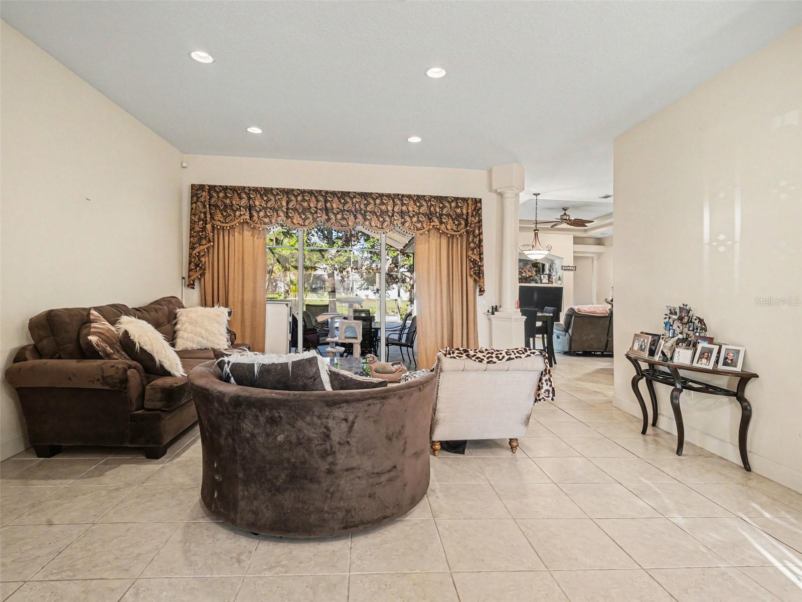 Listing Image #4
