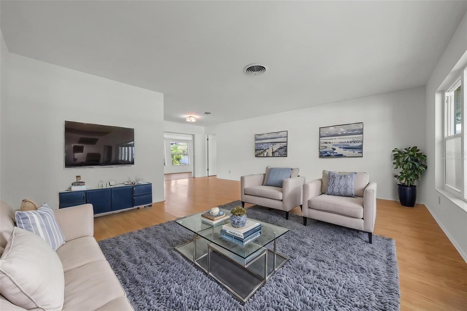 Listing Image #6