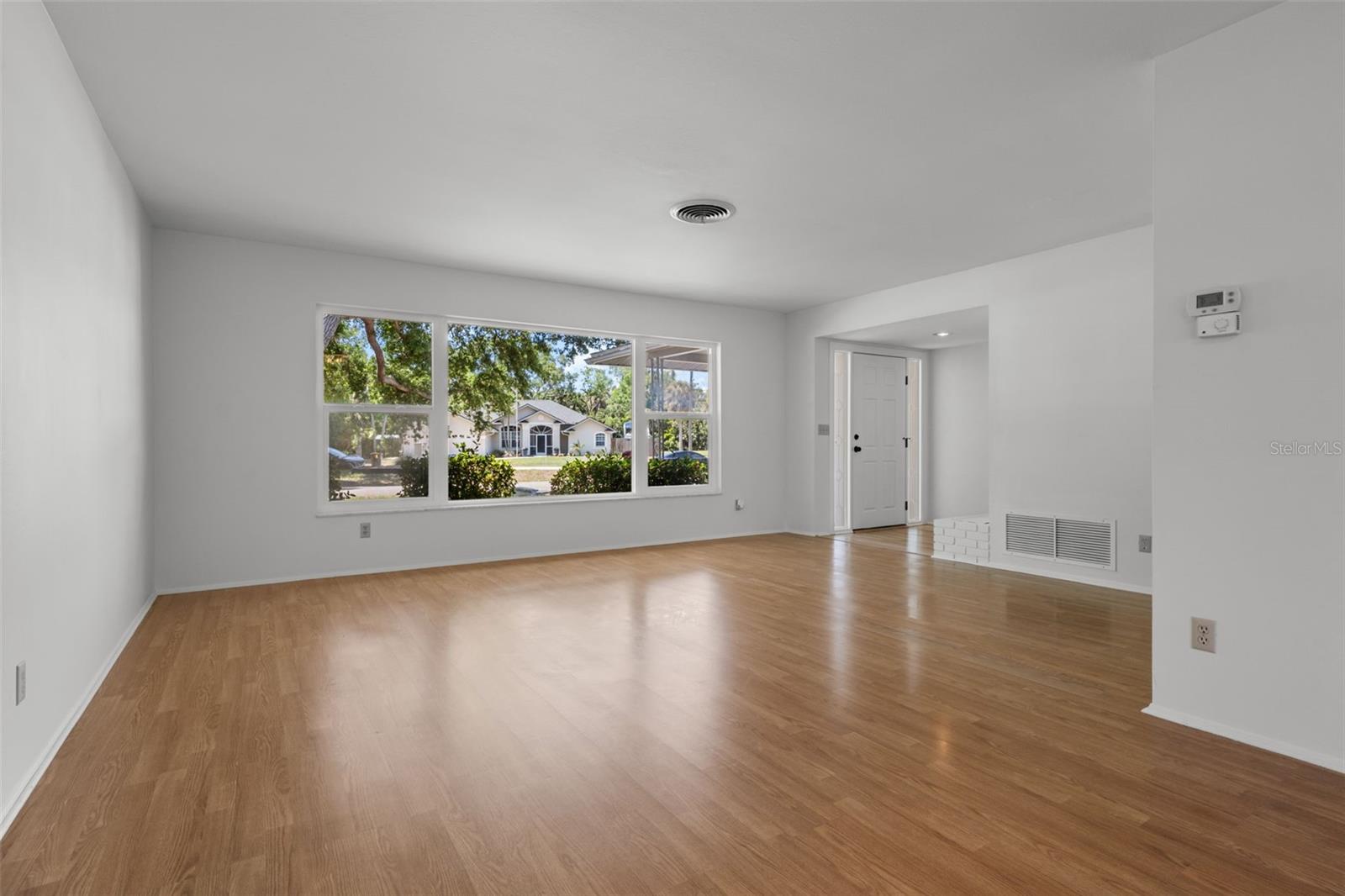 Listing Image #7