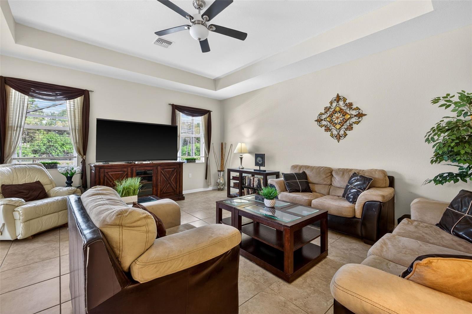 Listing Image #9