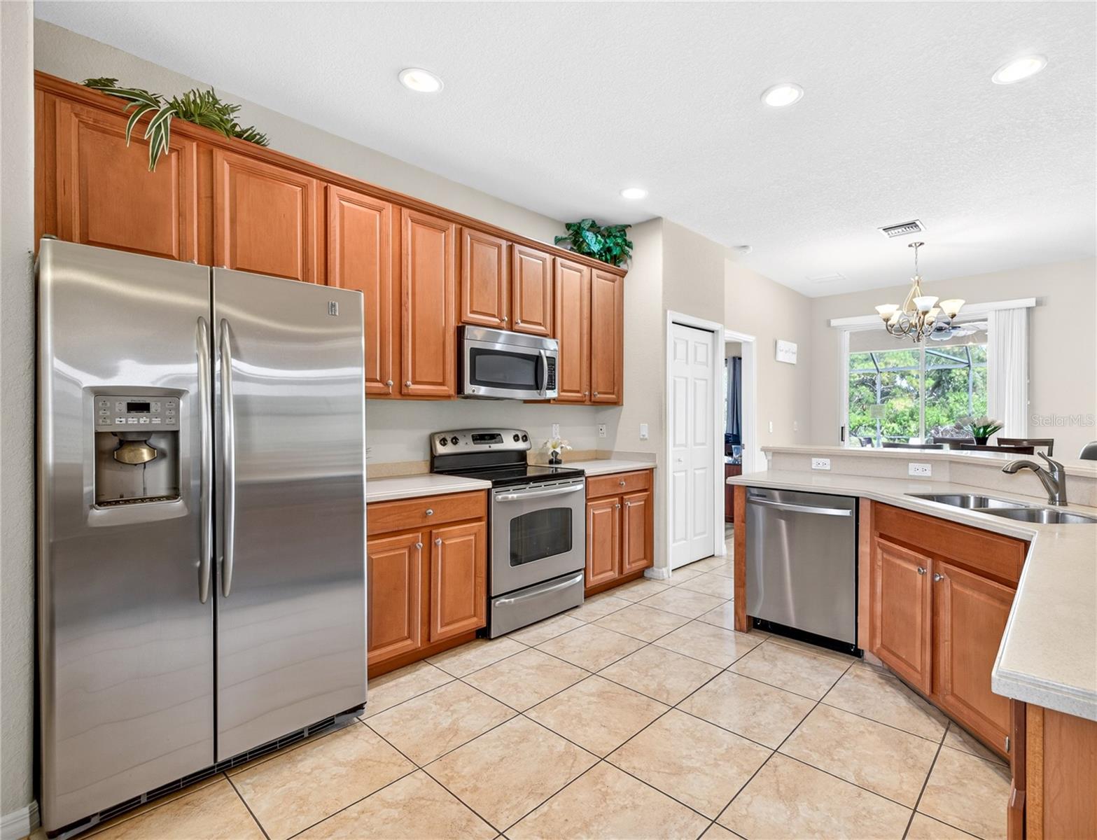 Listing Image #11