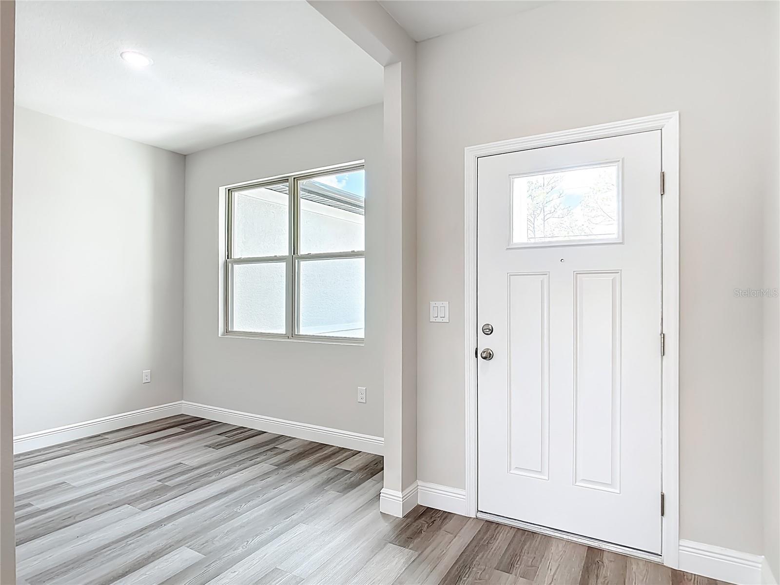 Listing Image #4