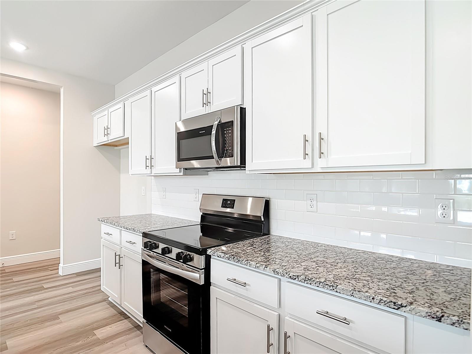 Listing Image #7