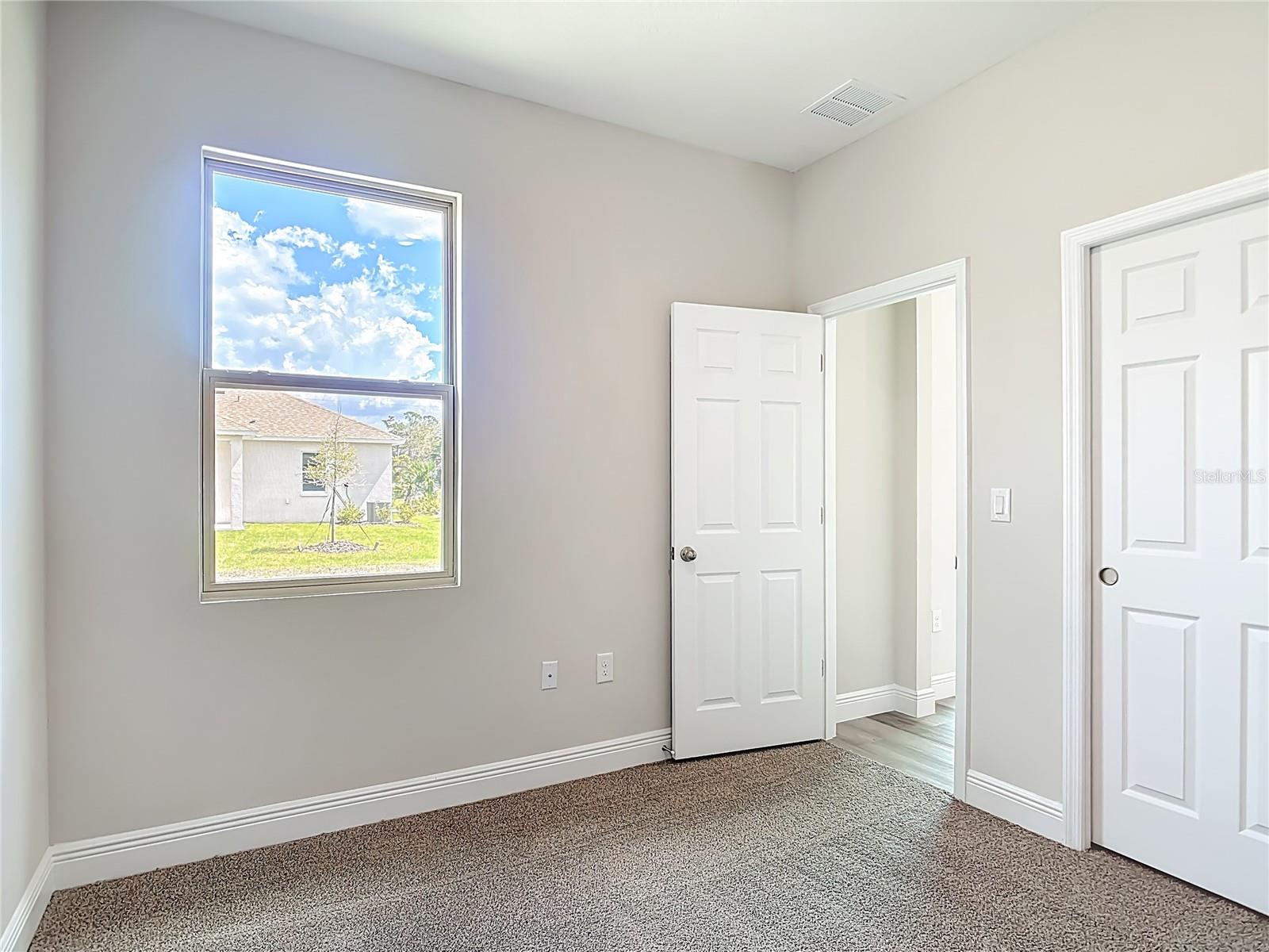 Listing Image #15