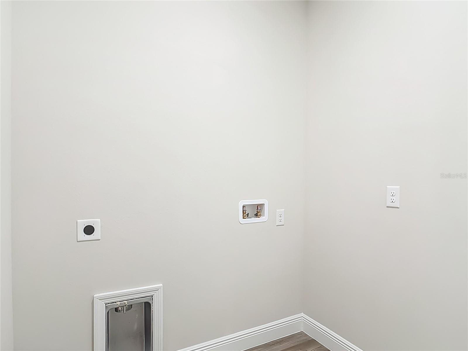 Listing Image #31