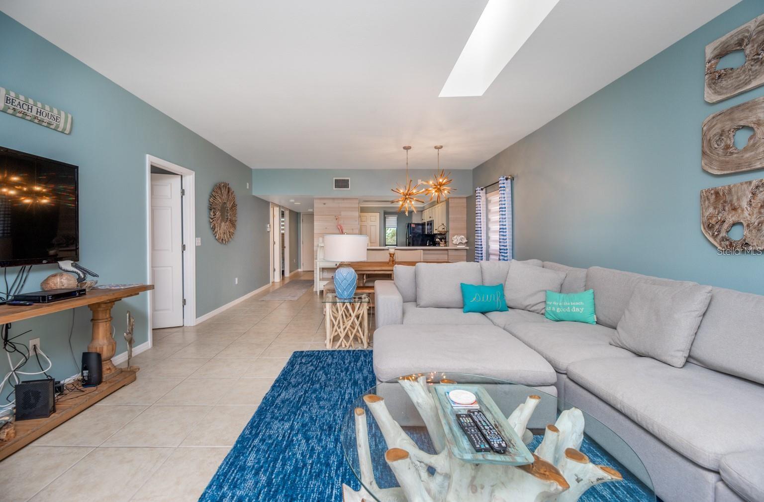 Listing Image #8