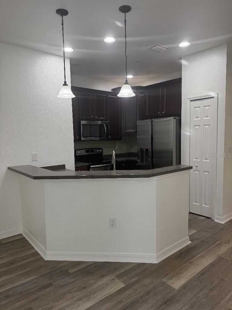 Listing Image #8