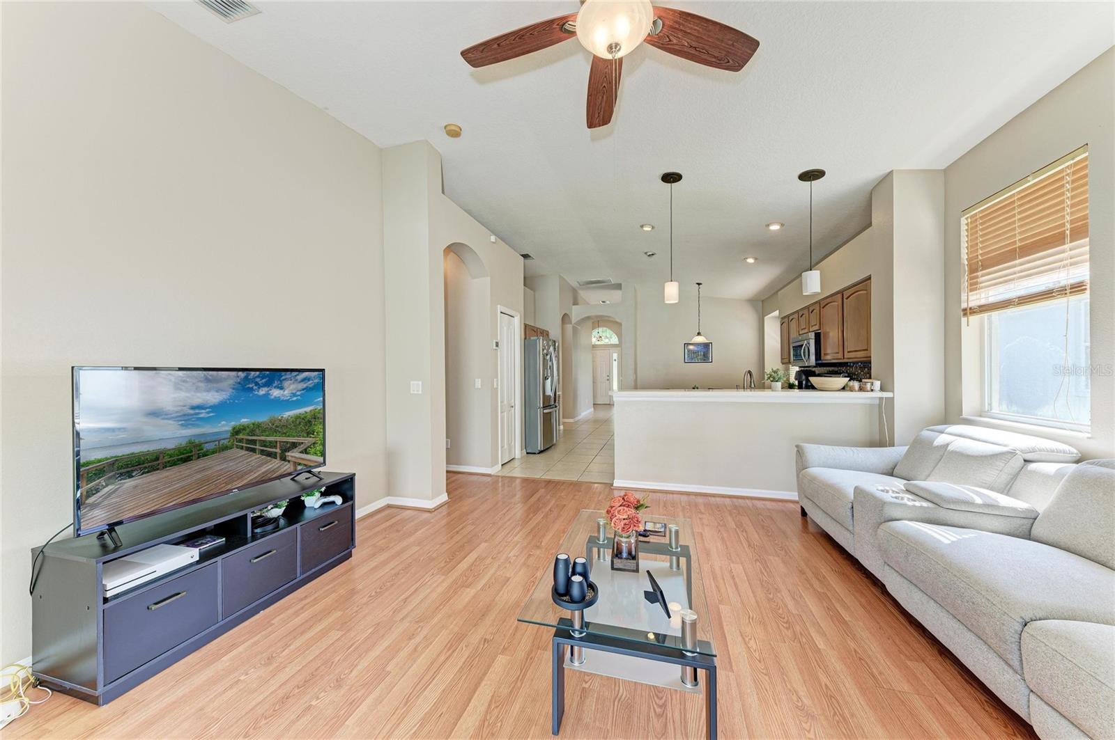 Listing Image #8