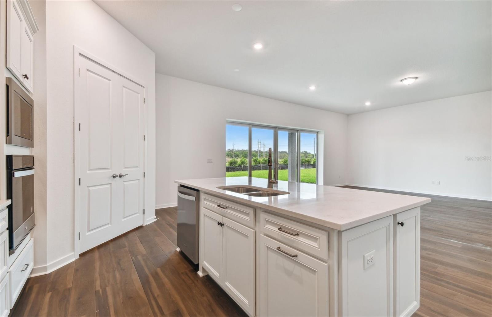 Listing Image #5