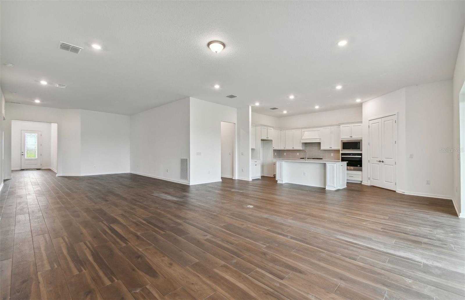 Listing Image #7