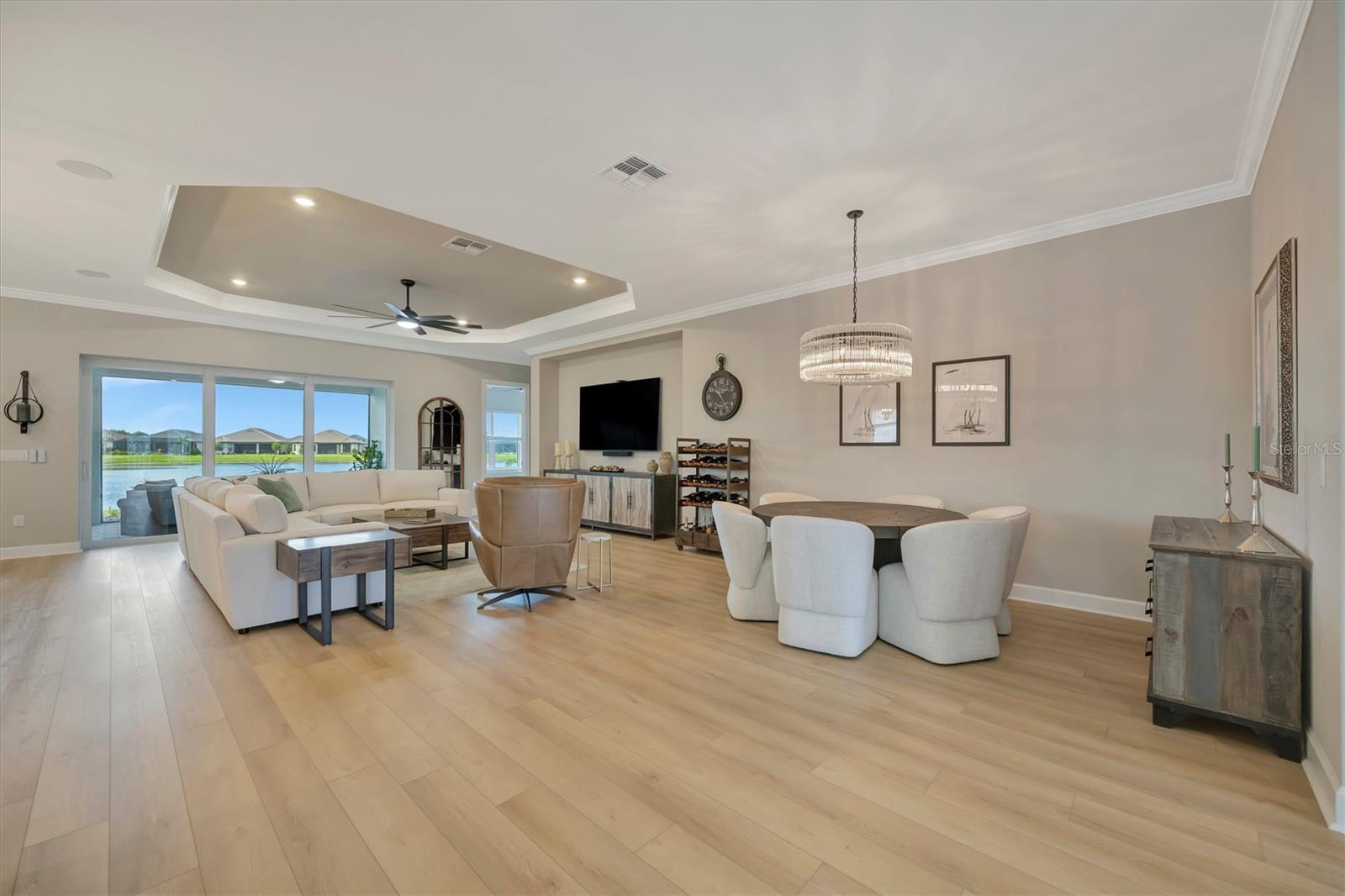 Listing Image #8
