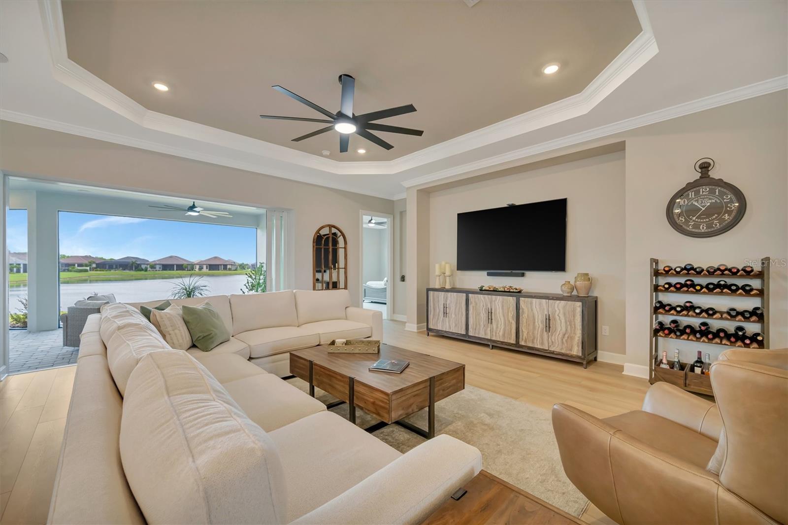 Listing Image #10