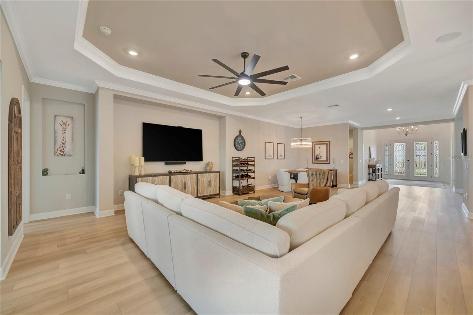 Listing Image #12