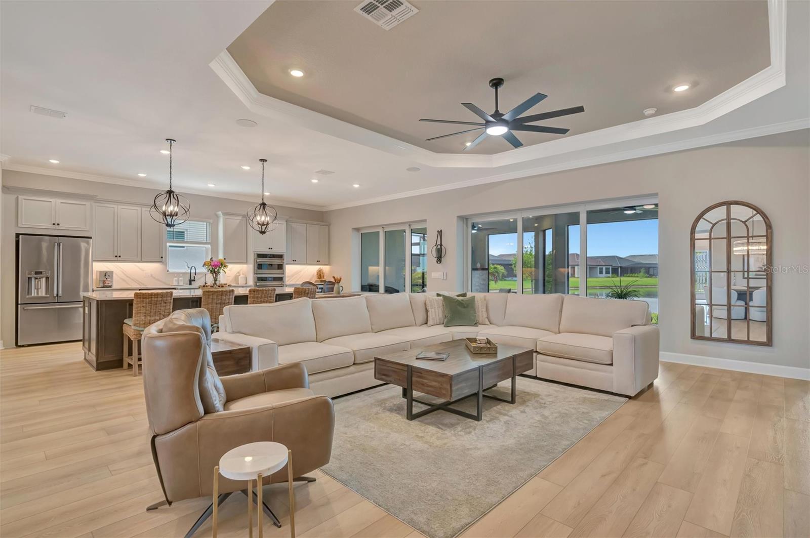 Listing Image #18