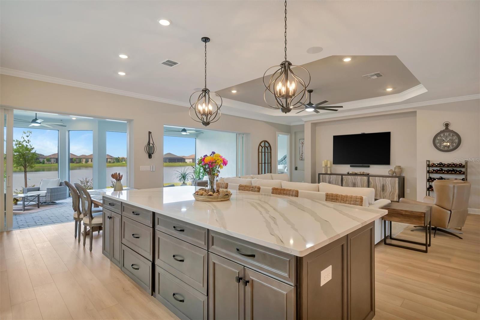 Listing Image #19