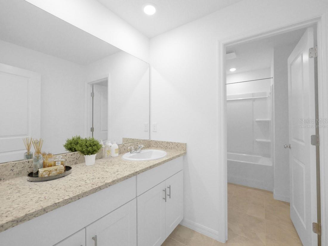 Listing Image #14