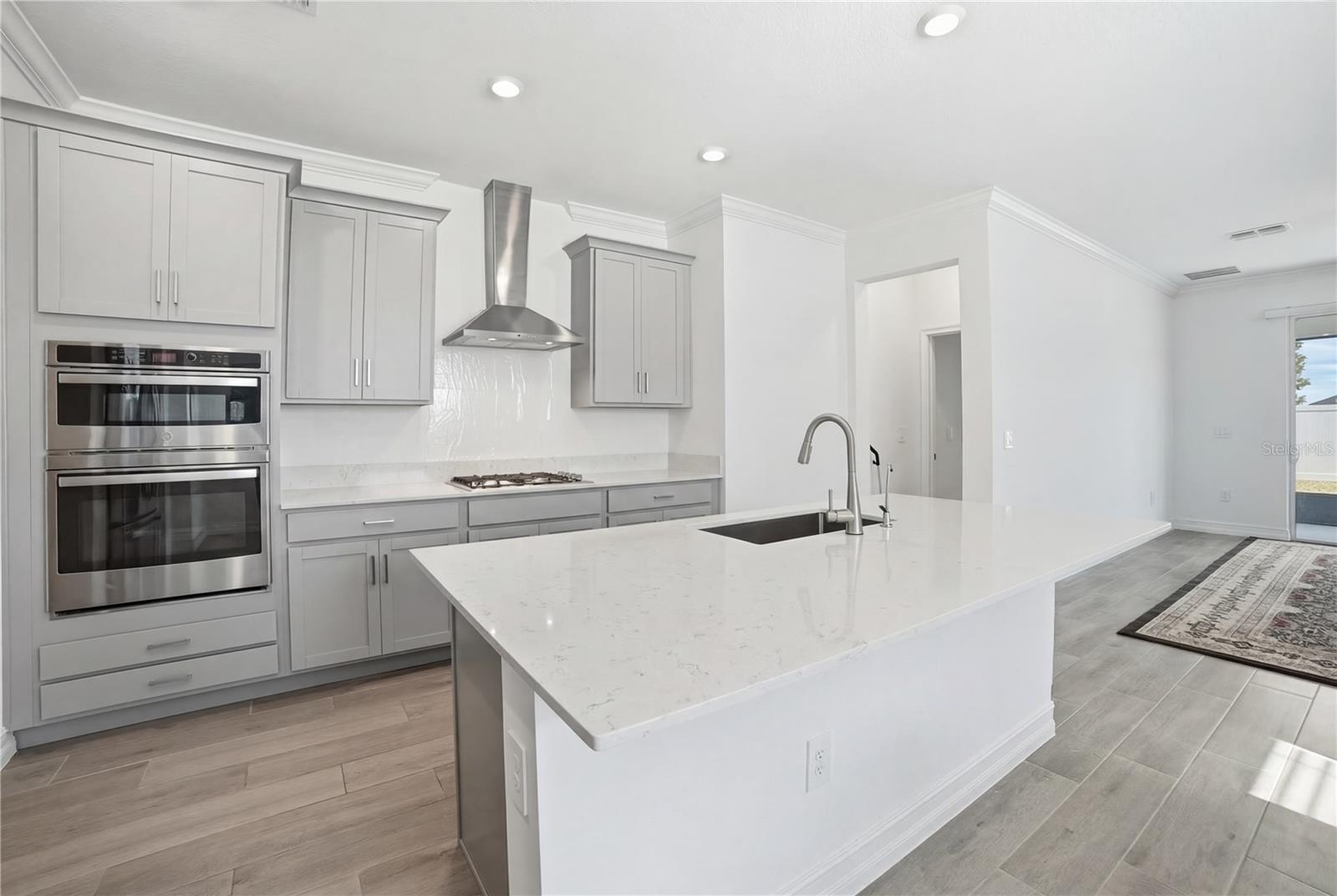 Listing Image #10