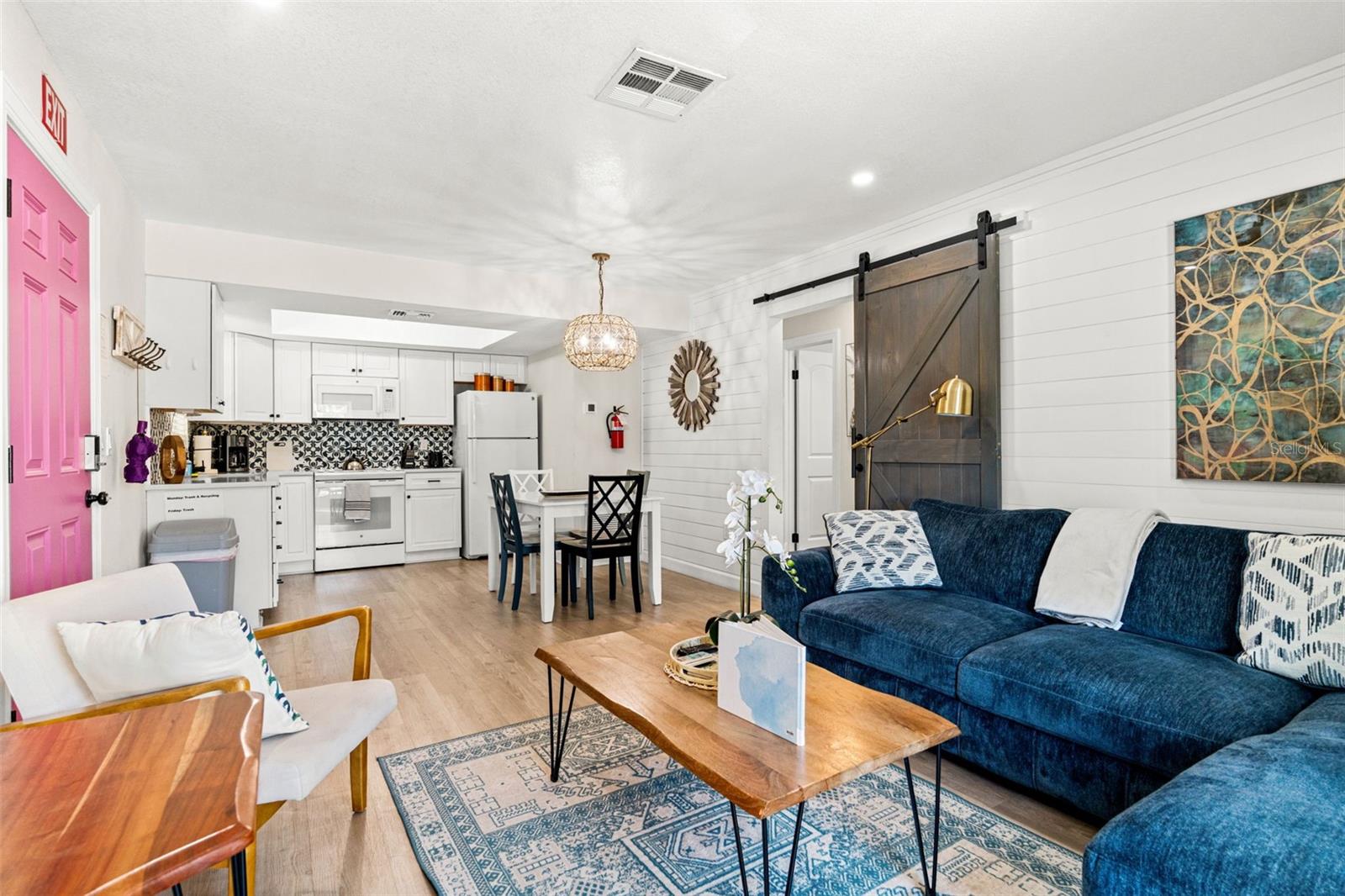 Listing Image #3