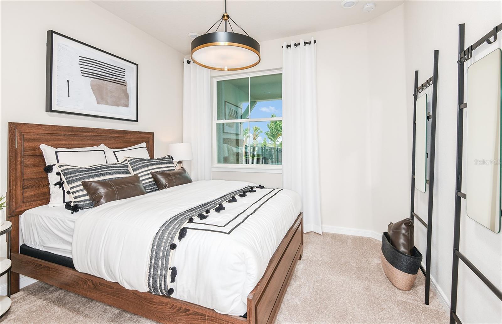 Listing Image #13