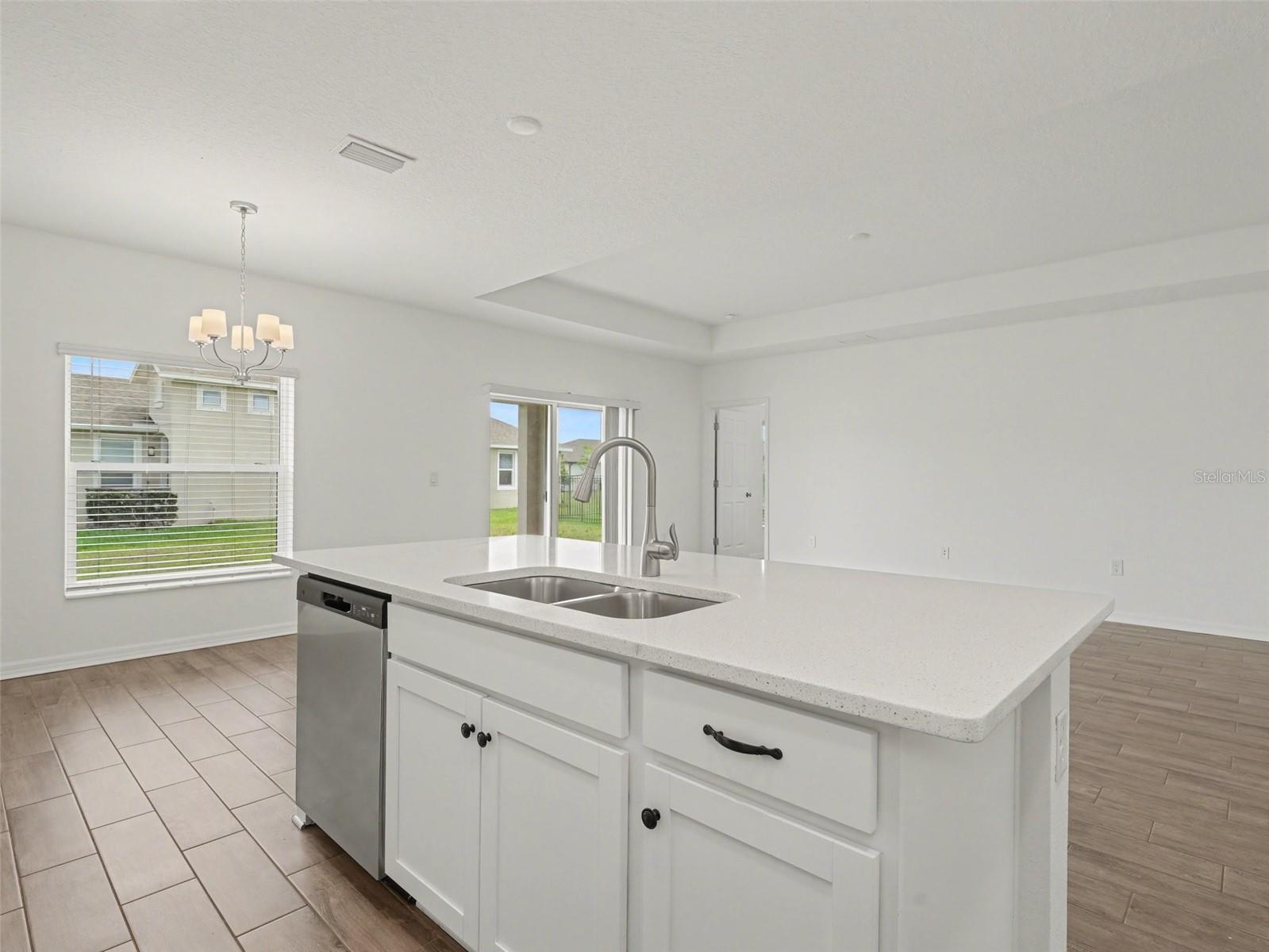 Listing Image #8