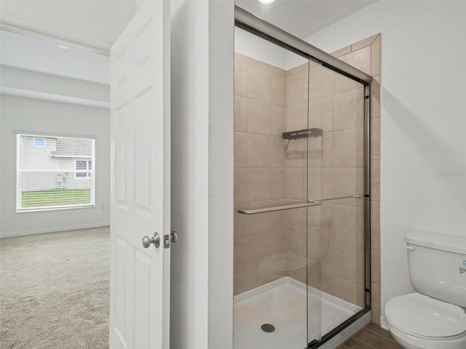 Listing Image #12