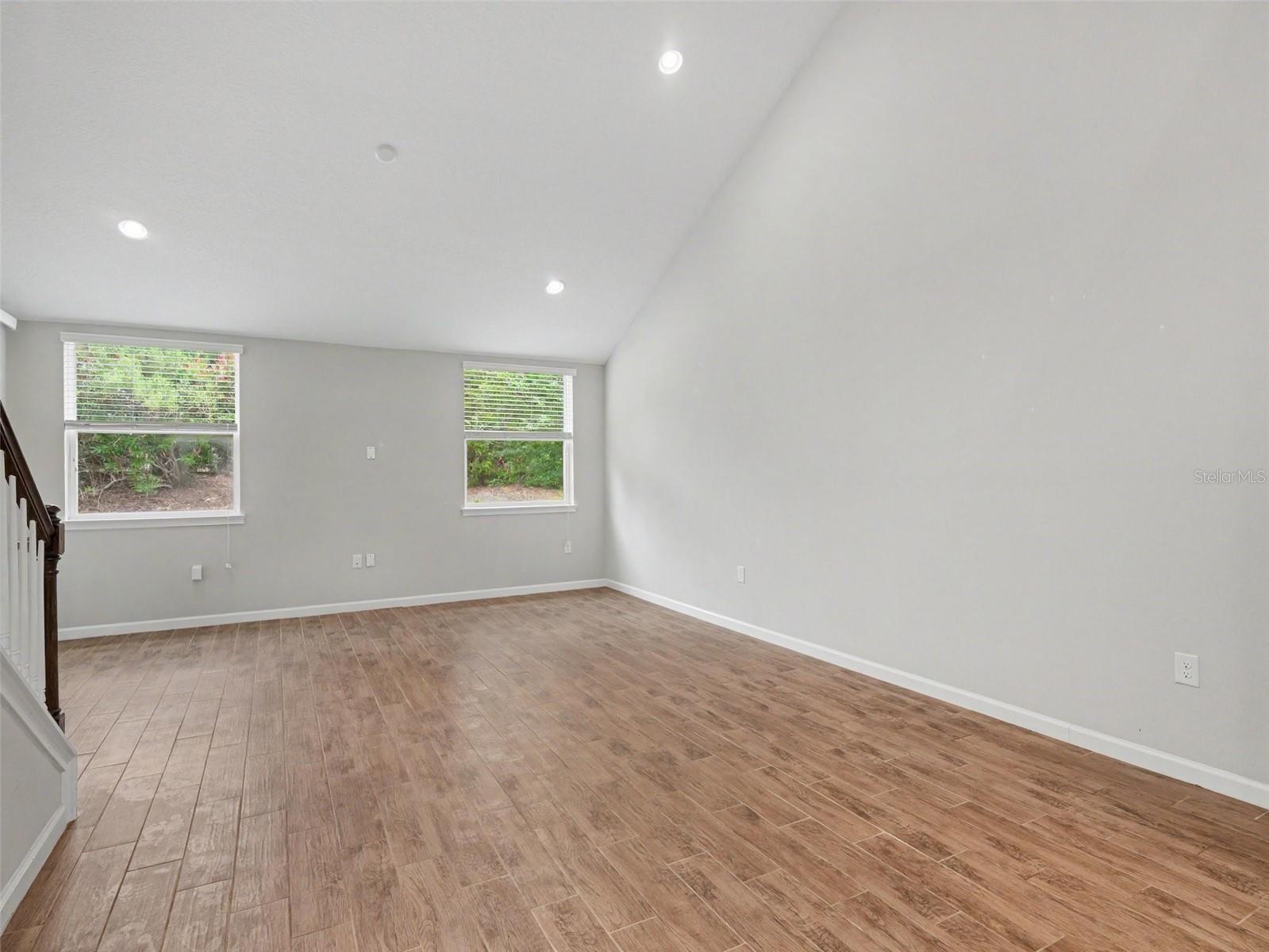 Listing Image #7