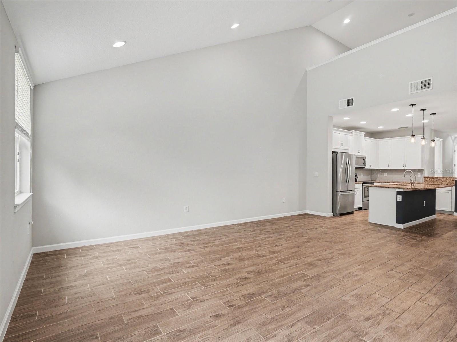 Listing Image #8