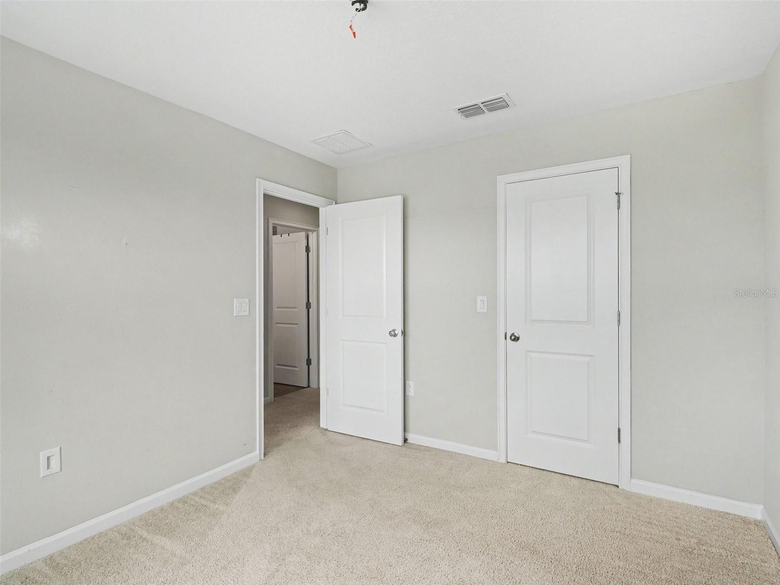 Listing Image #19