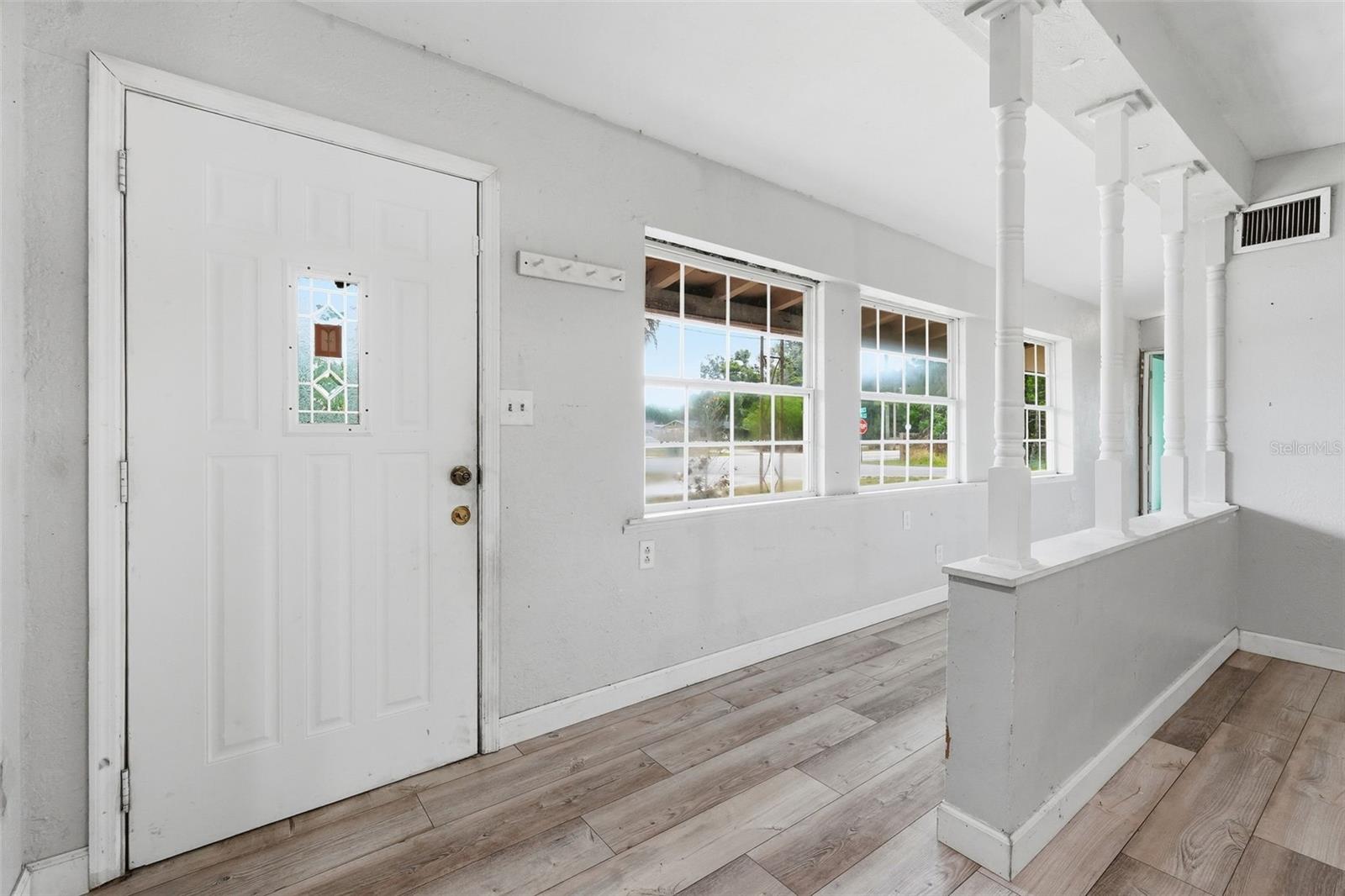 Listing Image #10