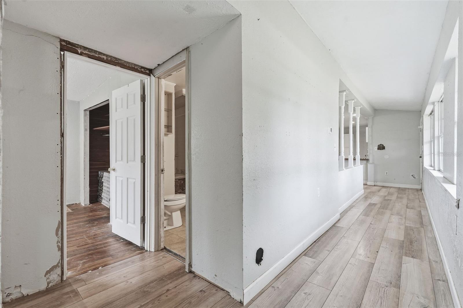 Listing Image #11
