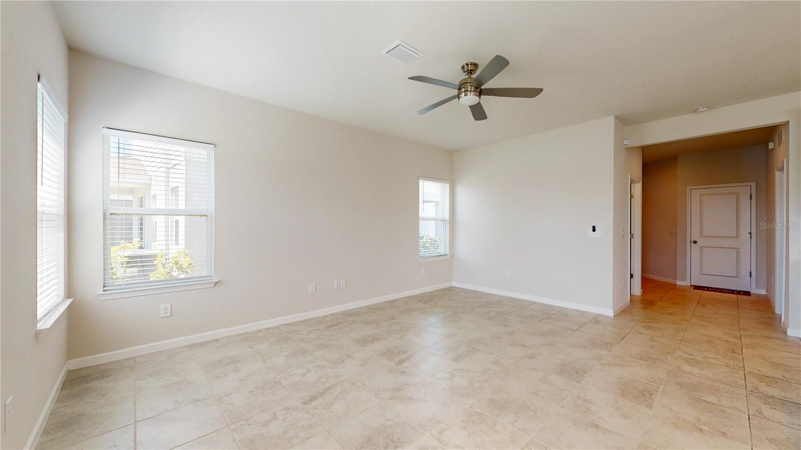Listing Image #6