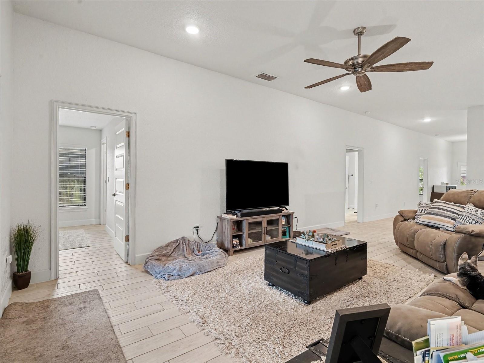 Listing Image #5