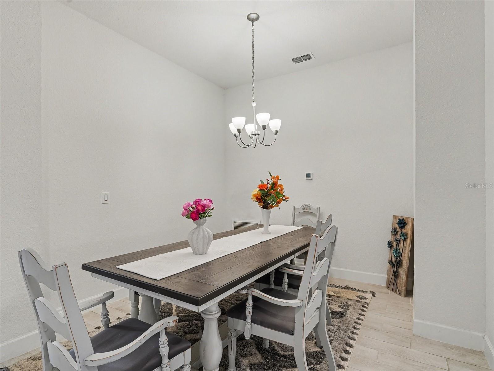 Listing Image #7