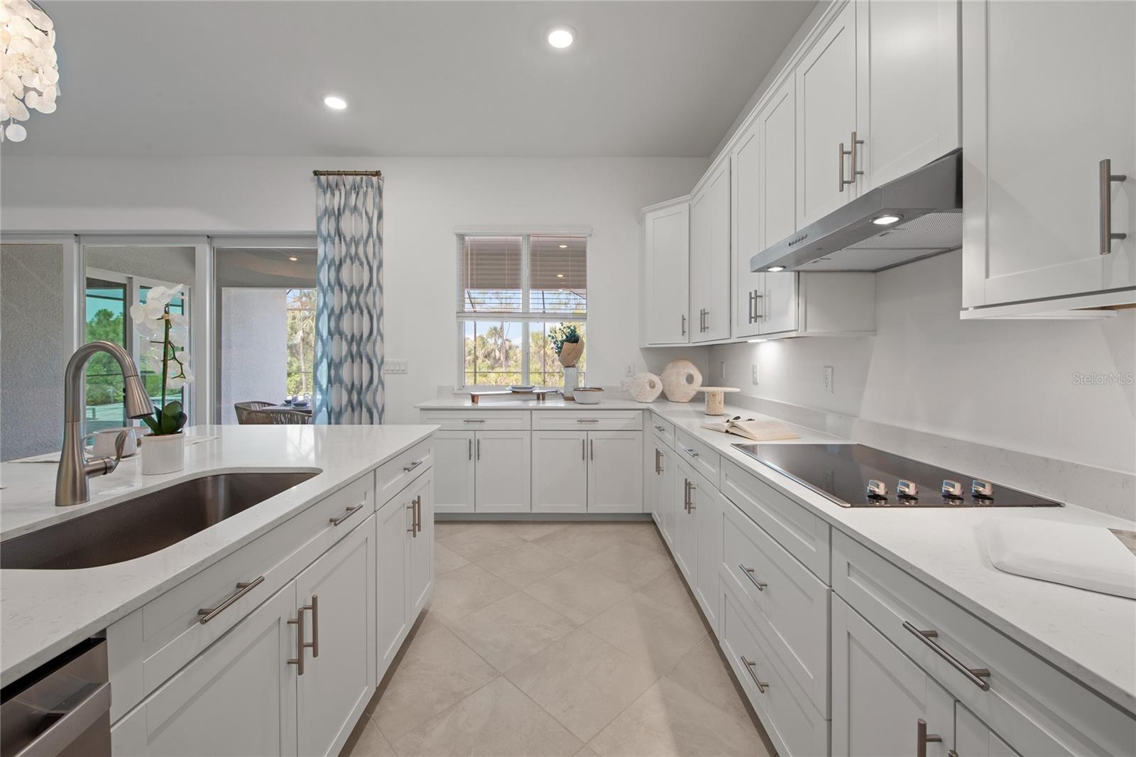 Listing Image #11