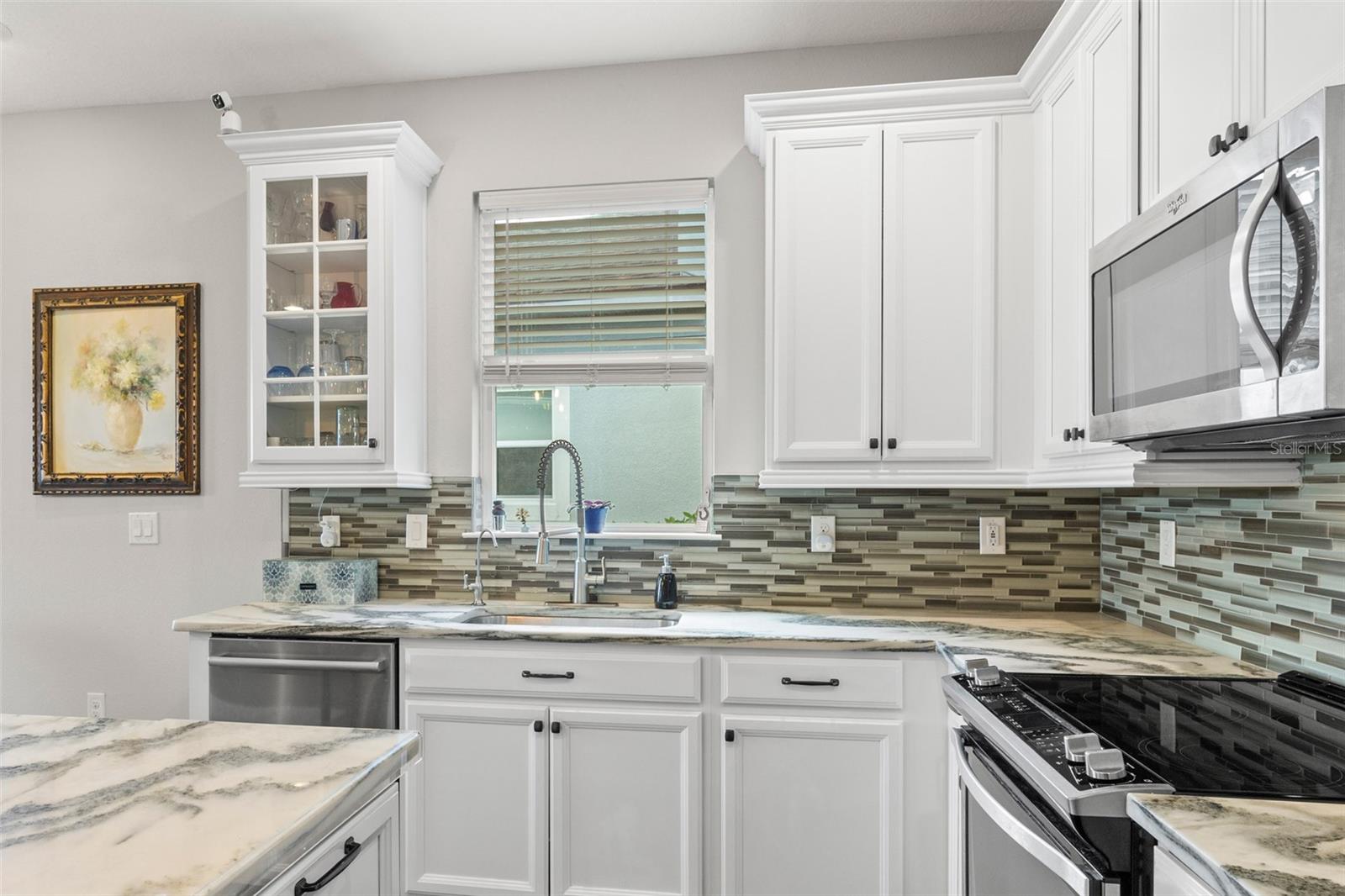 Listing Image #10