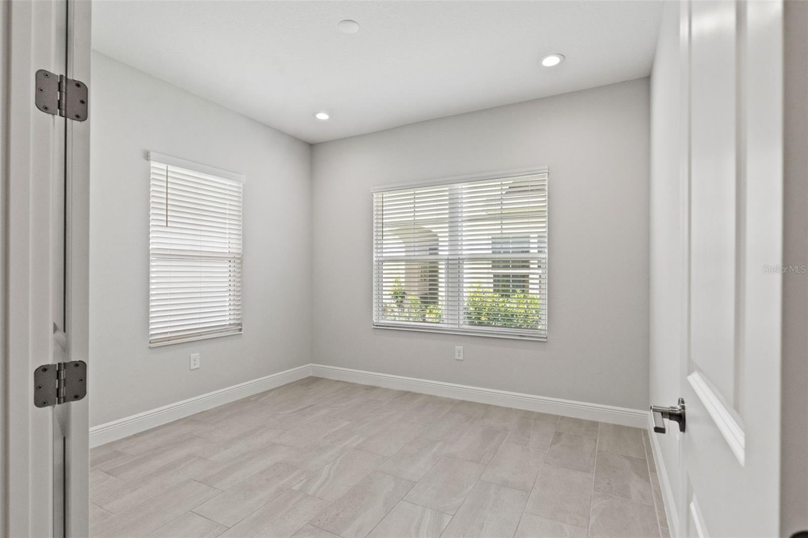 Listing Image #13