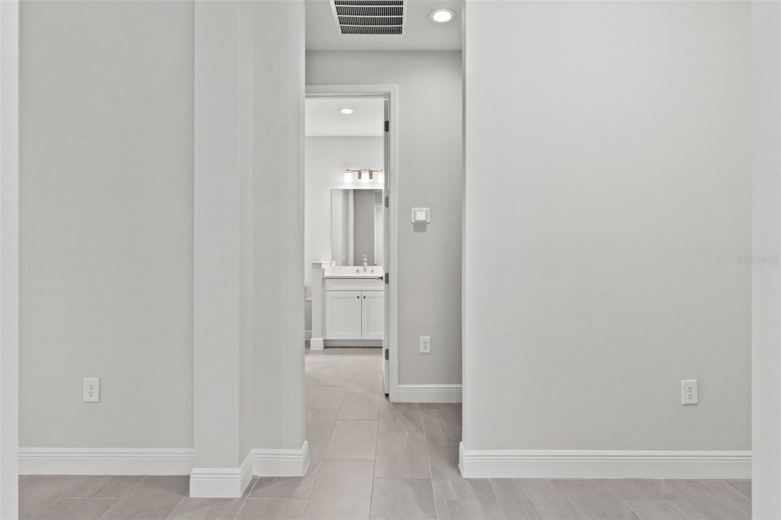 Listing Image #15