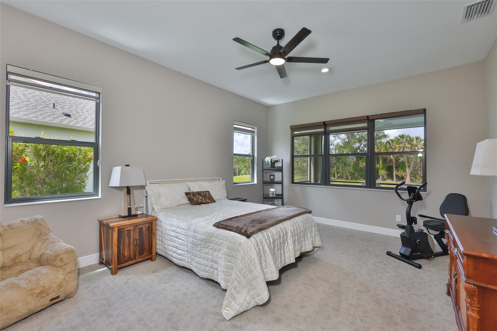 Listing Image #15