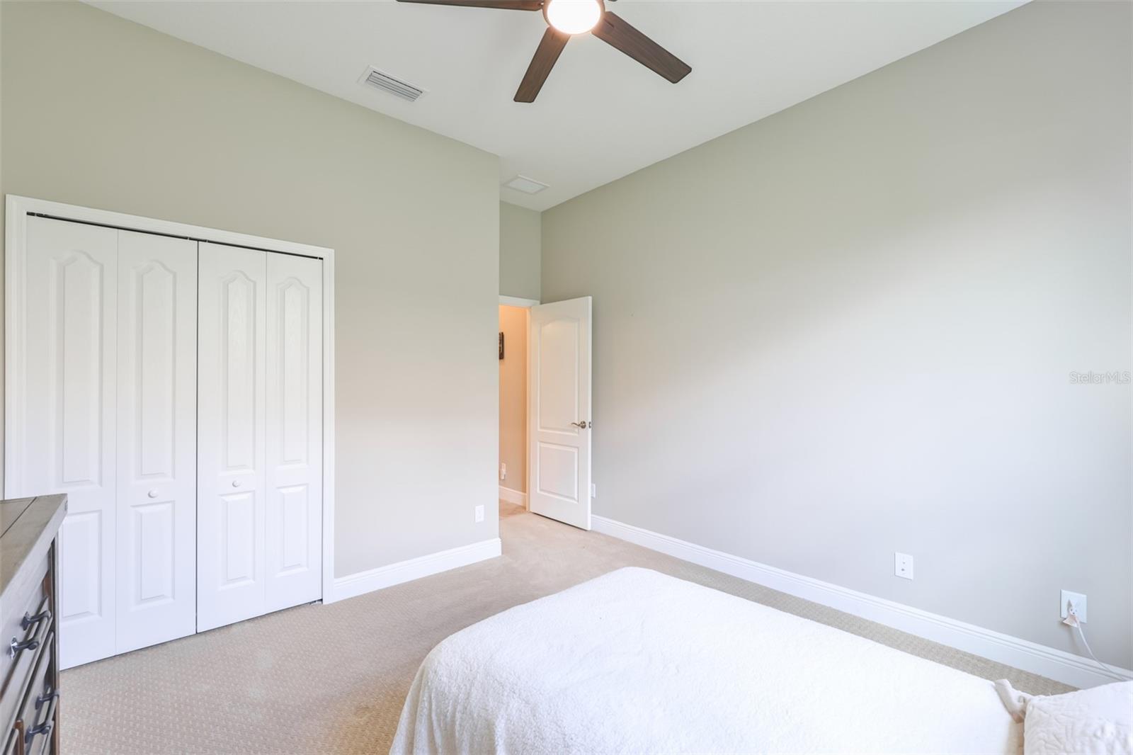 Listing Image #33