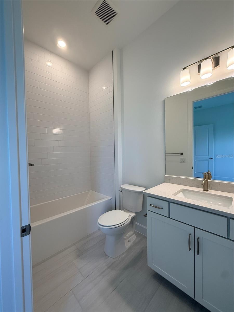 Listing Image #13