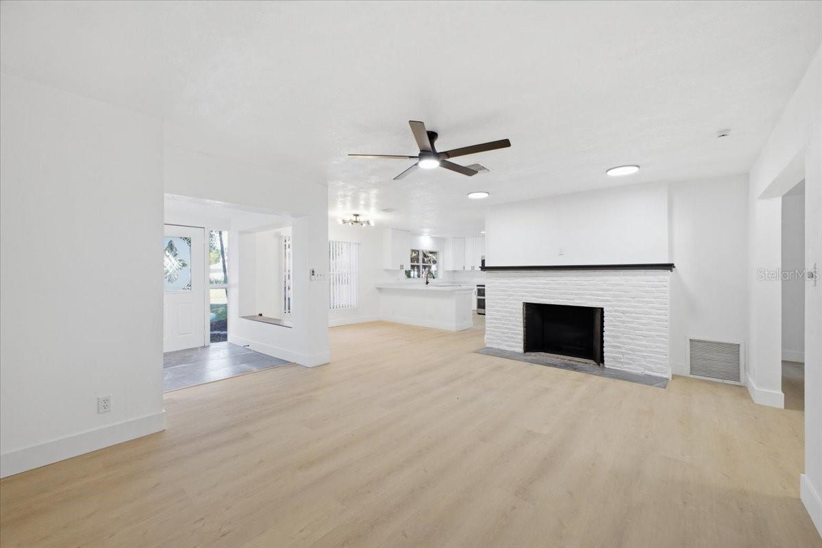 Listing Image #6