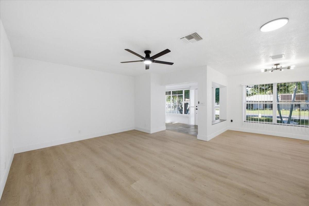 Listing Image #8