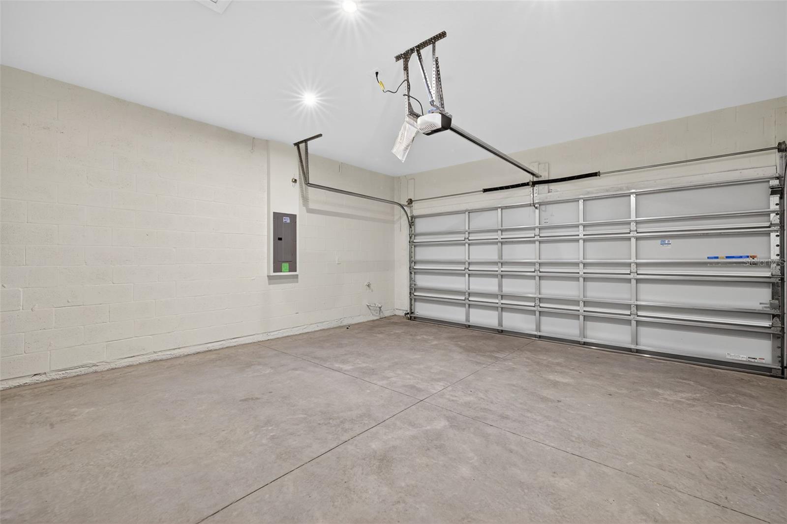 Listing Image #25