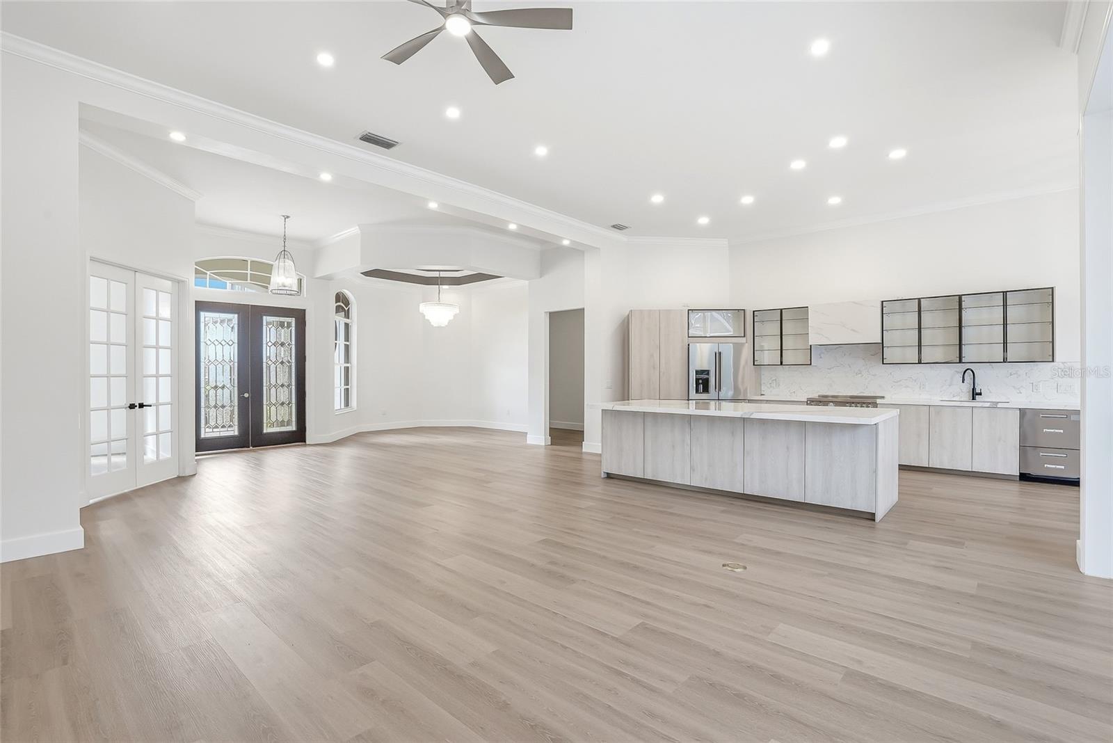 Listing Image #8