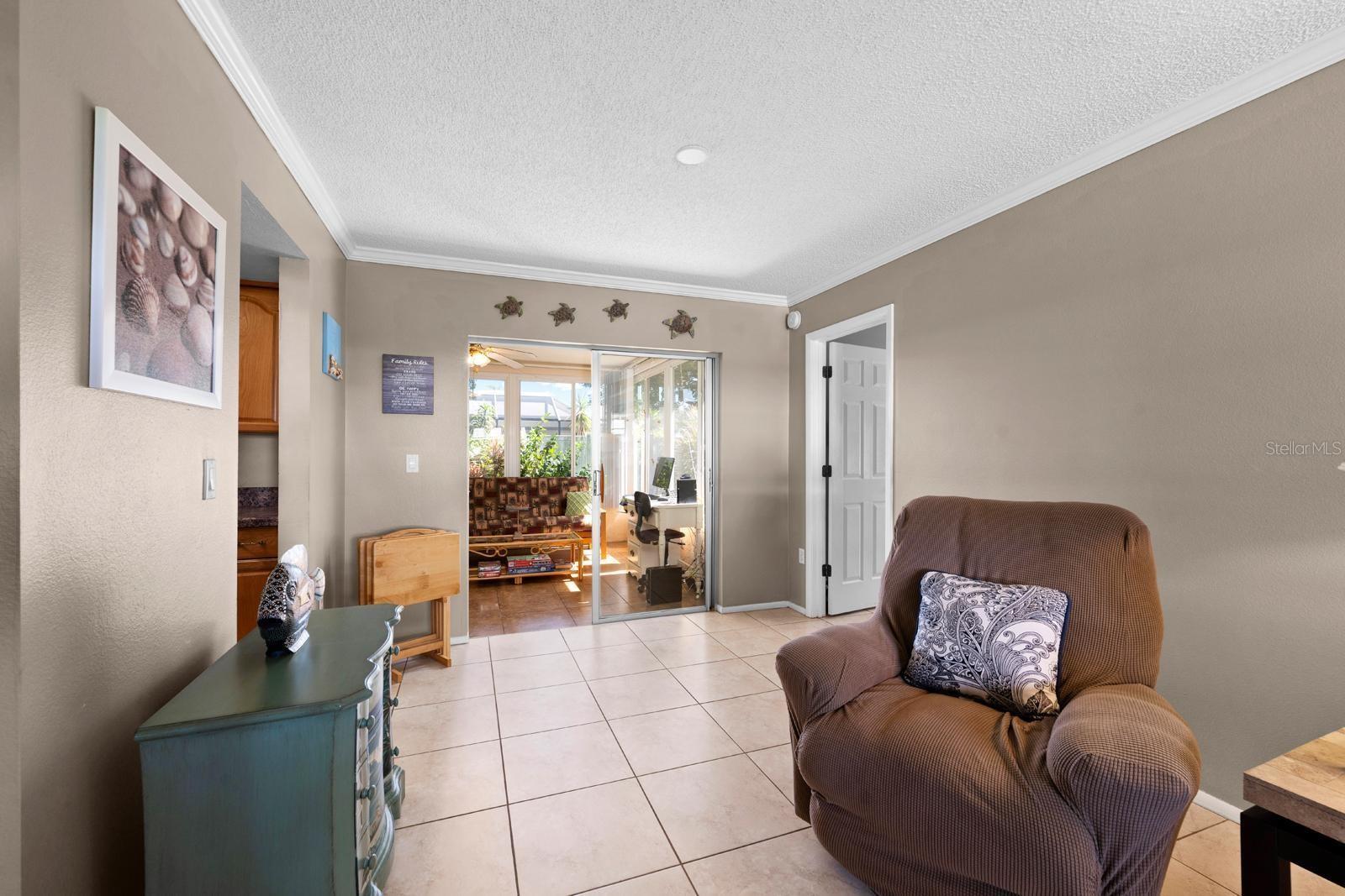 Listing Image #9