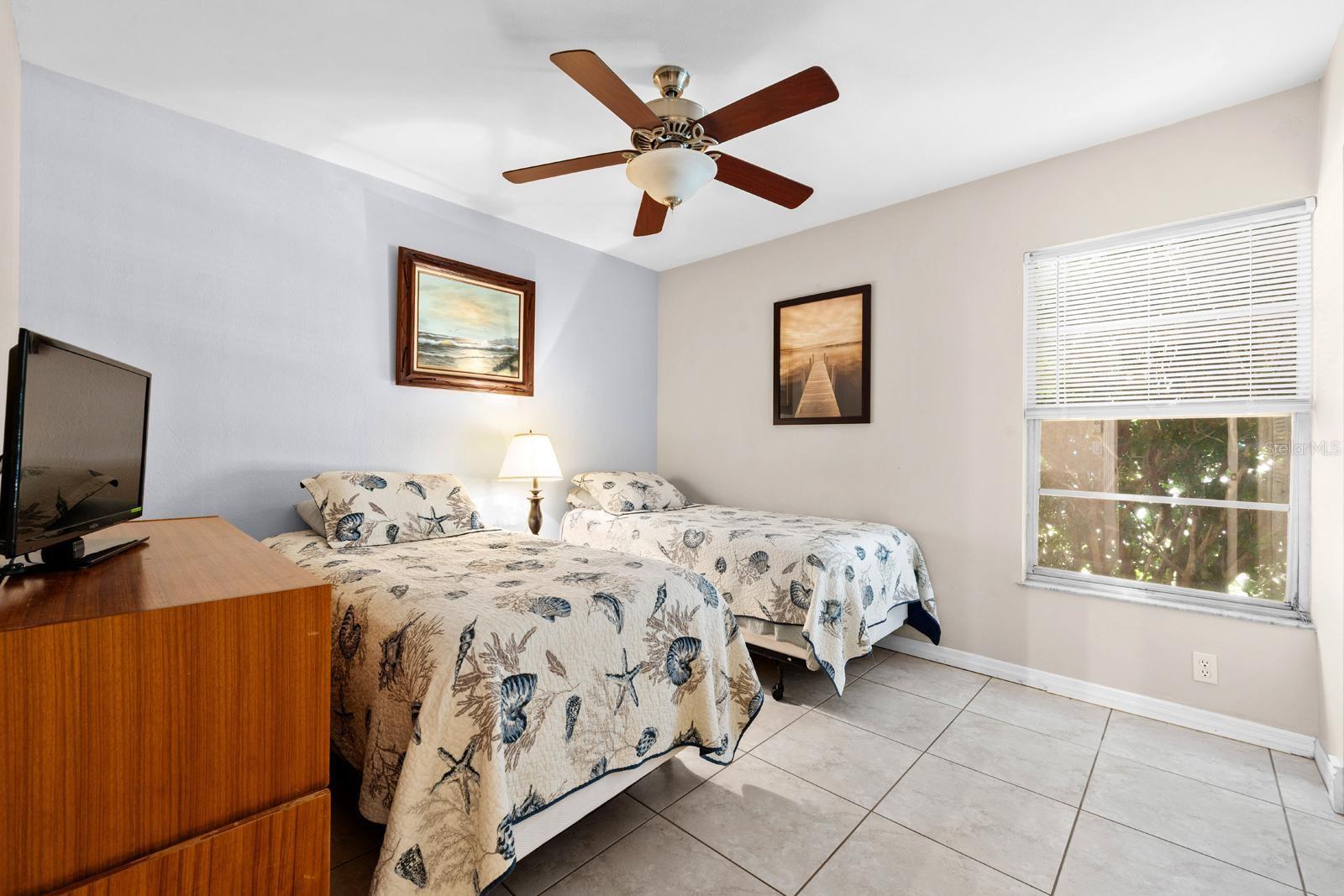 Listing Image #19