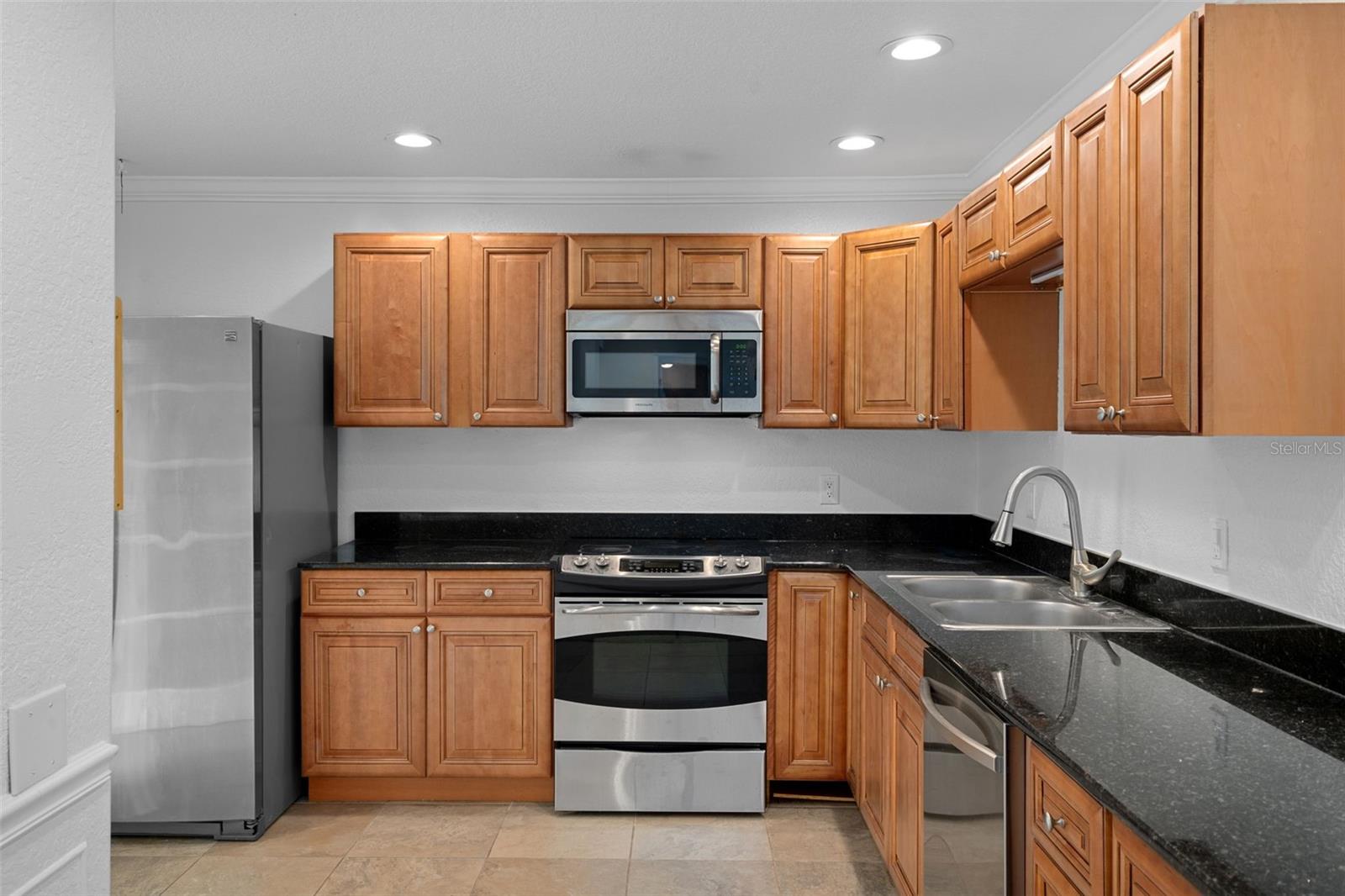 Listing Image #9