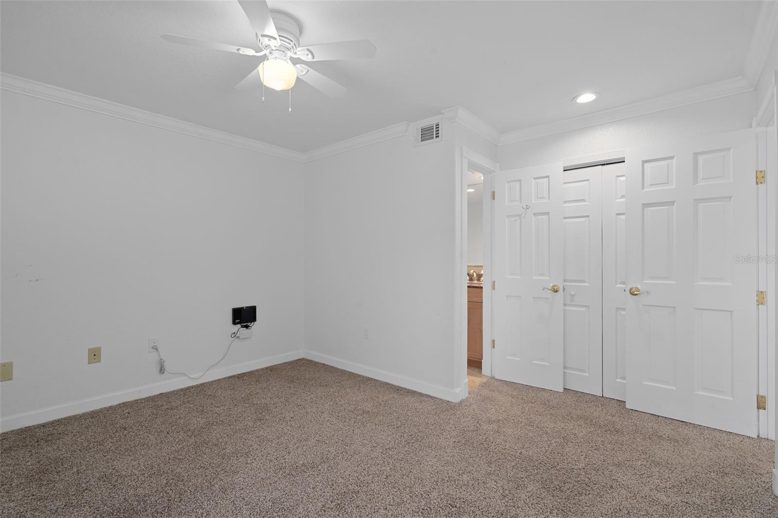 Listing Image #24