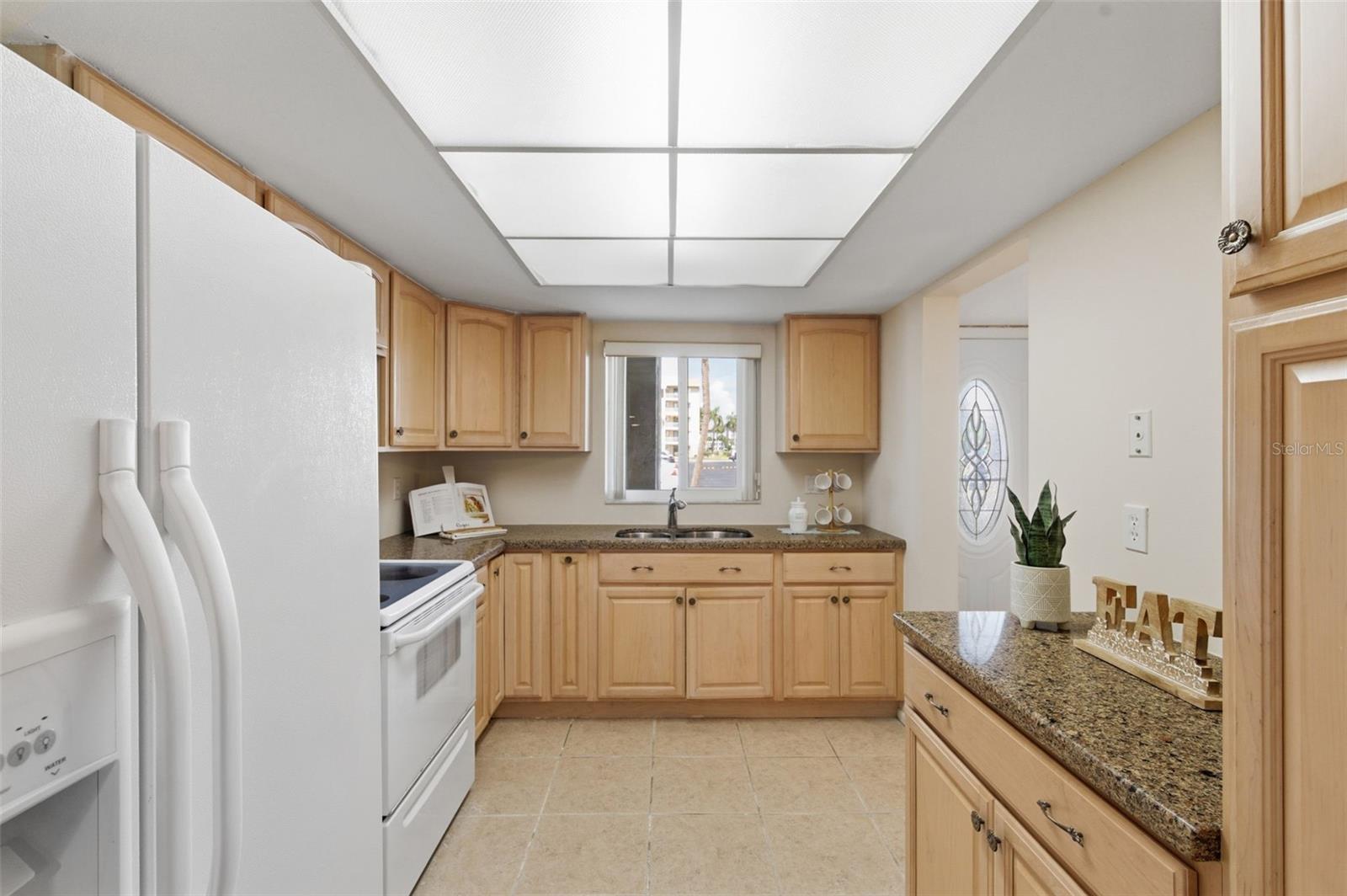 Listing Image #10